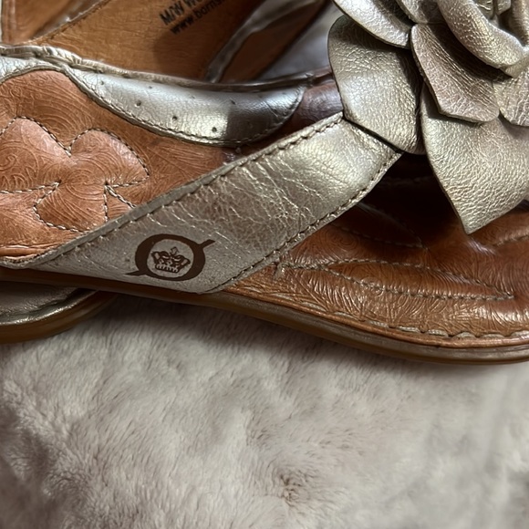 Born leather sandals size 6 silver with flower - Picture 6 of 7